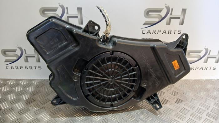 Subwoofer van een Mercedes GLE, Auto-onderdelen, Elektronica en Kabels, Mercedes-Benz, Gebruikt, 3 maanden garantie, Ophalen of Verzenden