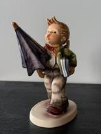 Hummel Goebel, Is it raining, groot beeld, Ophalen of Verzenden, Zo goed als nieuw, Hummel