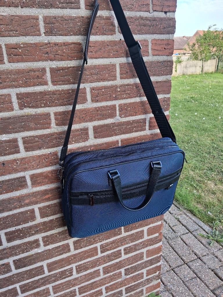 Heren Aktetas Daniel Hechter Paris, Handtassen en Accessoires, Horloges | Heren, Ophalen of Verzenden, Zo goed als nieuw, Overige materialen