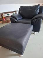 Zwarte leren zetel met poef, Huis en Inrichting, Ophalen