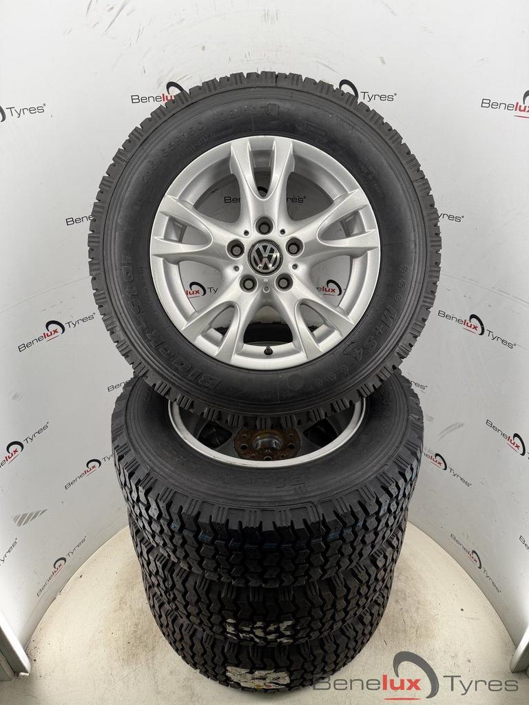 MUD Volkswagen Amarok Transporter Multivan T5 T6 T7 bus VW, -, Banden en Velgen, Ophalen of Verzenden, All Season