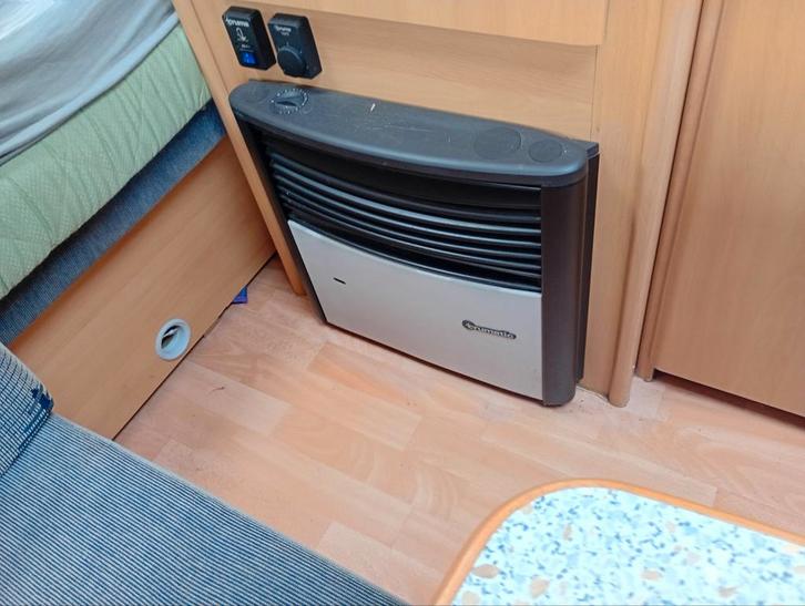 Dethlef caravan, Caravans en Kamperen, Caravans, Particulier, tot en met 6, 1000 - 1250 kg, Treinzit, Dethleffs, Stapelbed, Vast bed