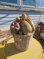 Terracotta oude pot met fruit €40, Ophalen