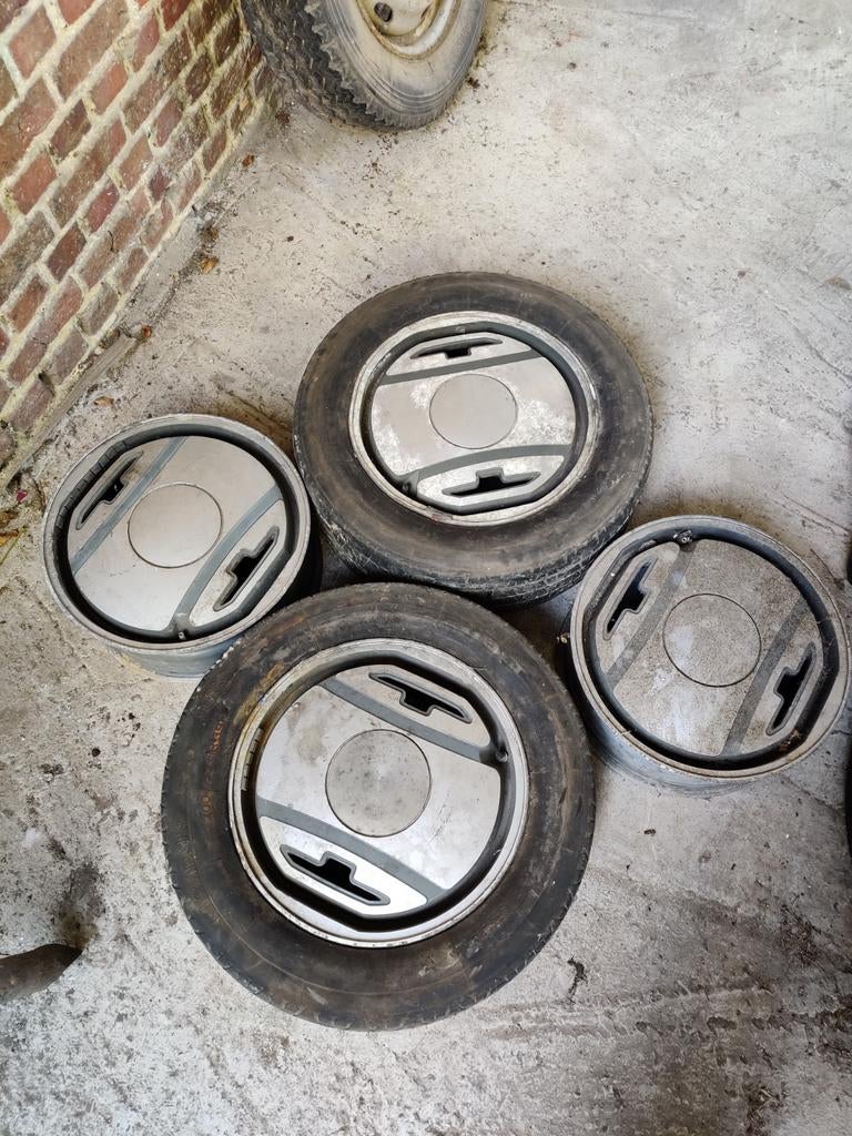 Oldtimer Citroën banden en velgen, Ophalen, Band(en)