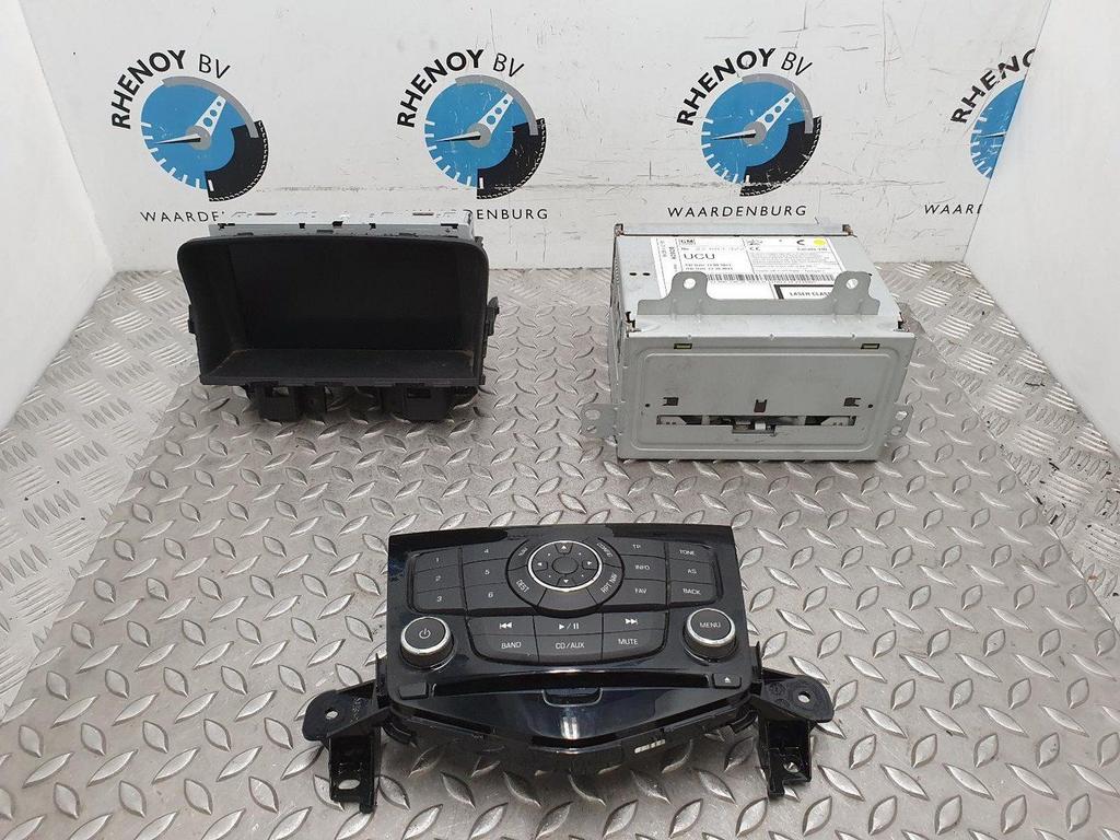 CHEVROLET CRUZE NAVIGATIE 2013, Enlèvement ou Envoi, Utilisé, Stiba membre