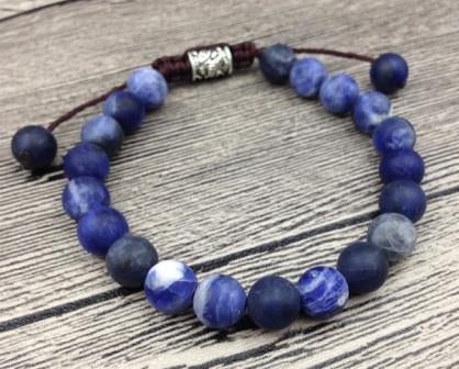 Sodaliet armband verstelbaar, Bijoux, Sacs & Beauté, Bracelets, Enlèvement ou Envoi, Neuf, Bleu, Autres matériaux