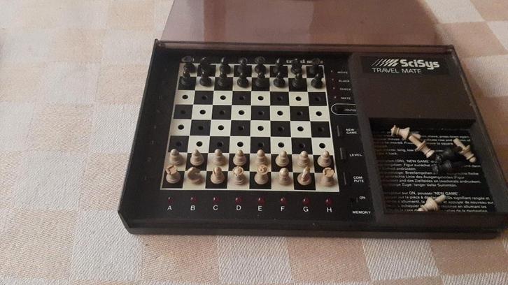 jeu de société jeu de voyage échiquier Scisys travel mate, Hobby & Loisirs créatifs, Jeux de société | Jeux de plateau, Neuf, 1 ou 2 joueurs