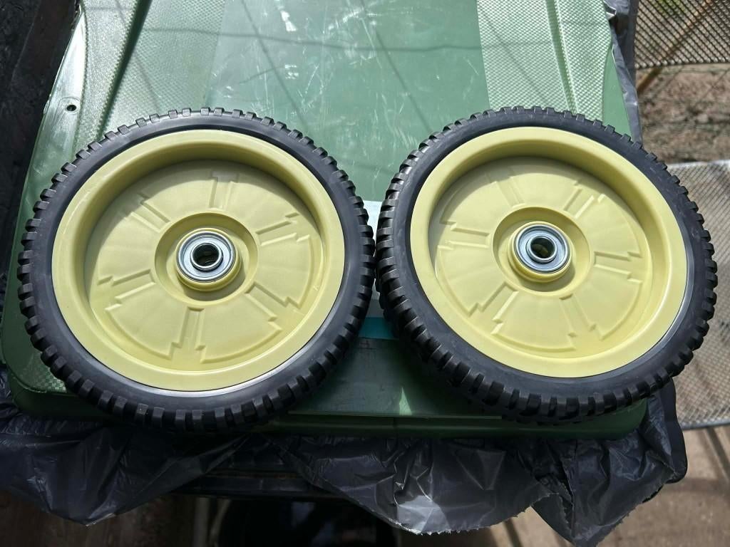 wielen honda grasmaaier, Tuin en Terras, Ophalen, Cirkelmaaier, Honda, Zo goed als nieuw