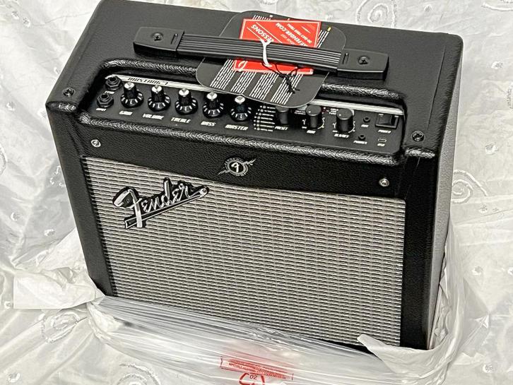 Epiphone Les Paul Studio+Fender Mustang+ Nux MG 100, Muziek en Instrumenten, Snaarinstrumenten | Gitaren | Elektrisch, Nieuw, Solid body