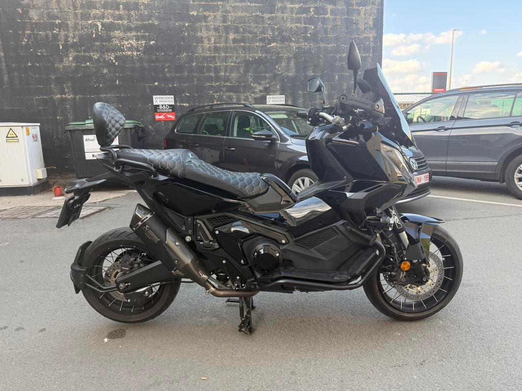 Honda XADV 750 FULL OPTION BLACK SERIES, Particulier, ABS, Automaat