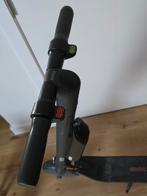Ninbot. 45km. Met oplader. Zo goed als nooit gebruik., Fietsen en Brommers, Steps, Ophalen, Zo goed als nieuw, Elektrische step (E-scooter)