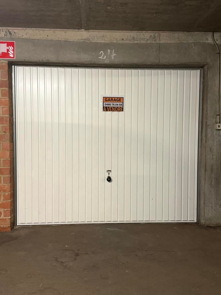Garage fermé à vendre, Immo, Garages & Places de parking