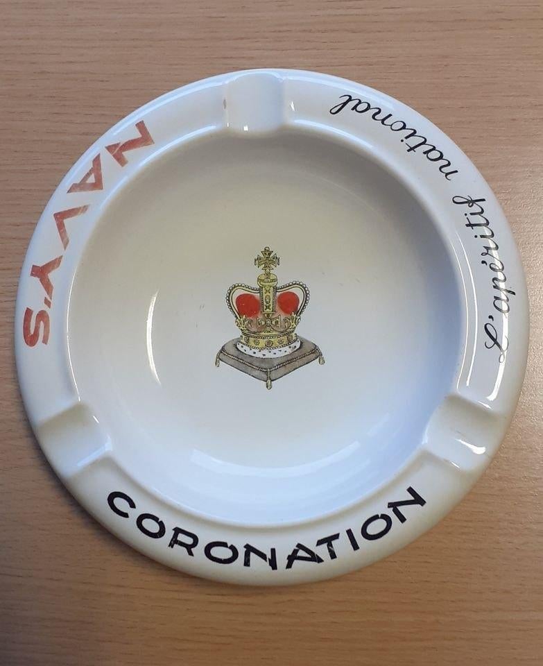 Asbak van Boch Keralux " Navy's Coronation", Antiek en Kunst, Antiek | Keramiek en Aardewerk, Ophalen of Verzenden