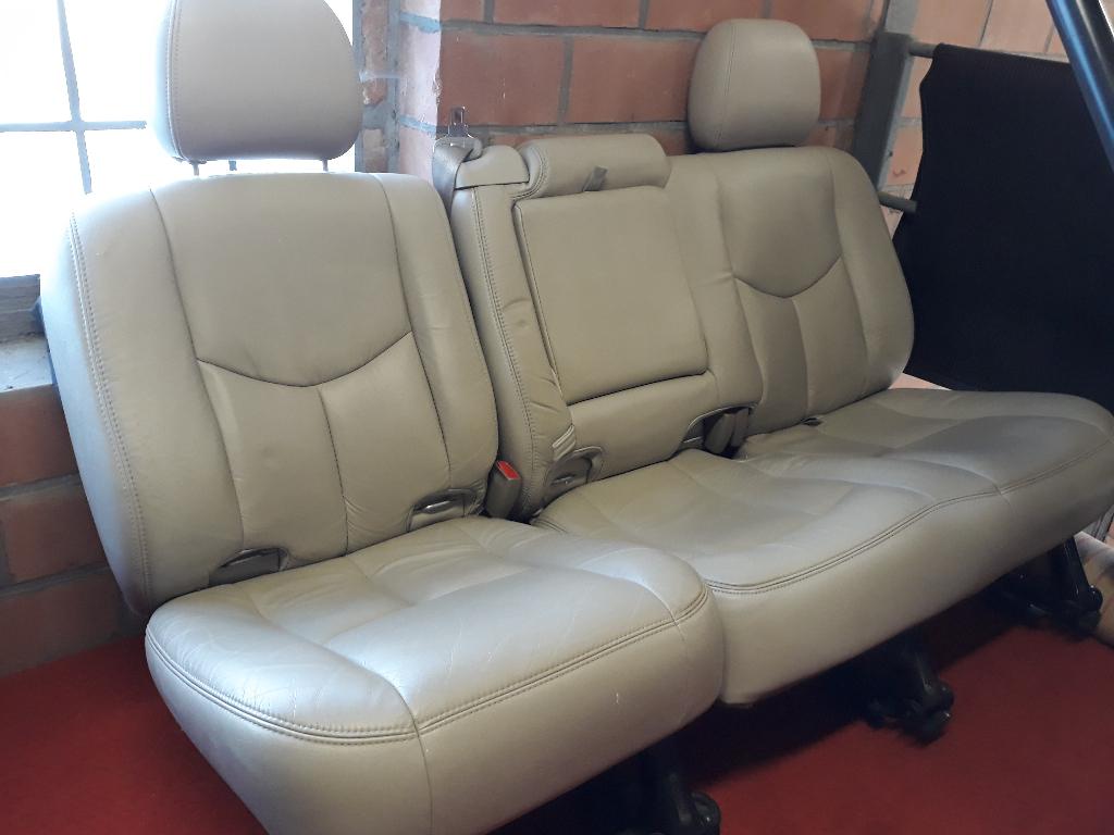 Siège arrière du Chevrolet Tahoe GMT800 en parfait état, Autos : Pièces & Accessoires, Enlèvement, Neuf, Chevrolet