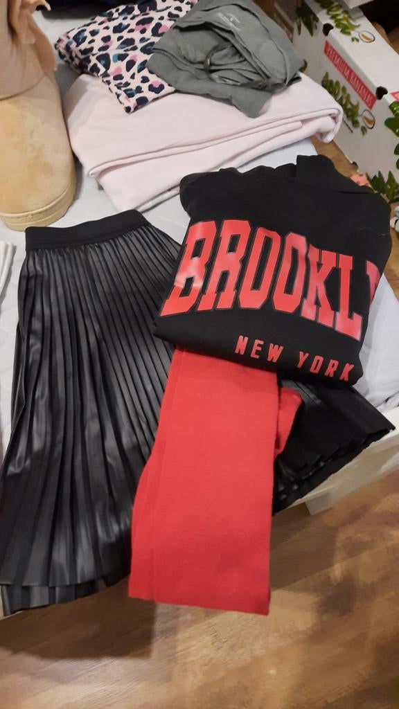 Groot pakket meisjeskleding 50 stuks 146a152, Kinderen en Baby's, Kinderkleding | Kinder-kledingpakketten, Ophalen of Verzenden