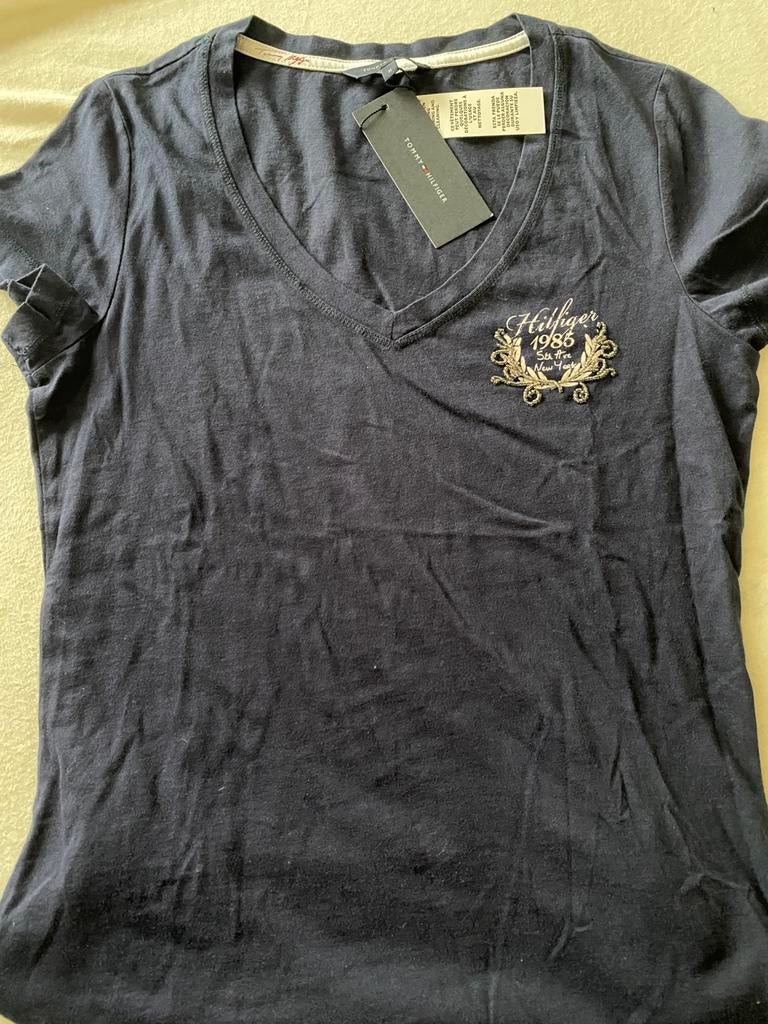 Tshirt Tommy hilfiger, Vêtements | Femmes, T-shirts, Enlèvement ou Envoi, Neuf, Gris, Manches courtes