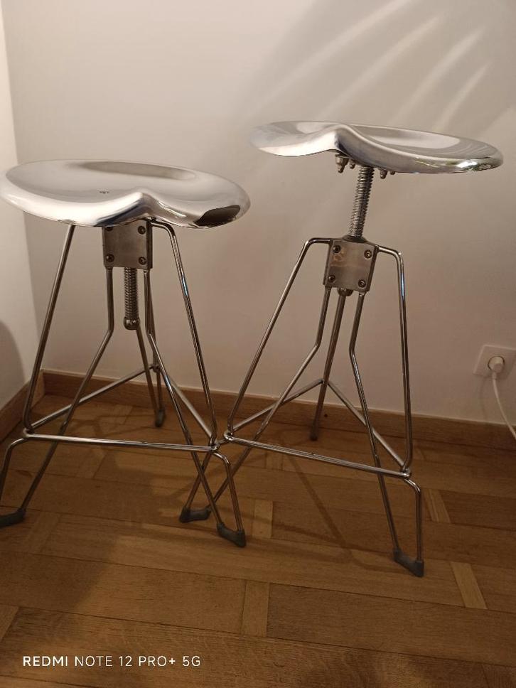 Tabourets design japonais, métal, réglable, Sakamoto., Antiek en Kunst, Antiek | Meubels | Stoelen en Sofa's, Ophalen