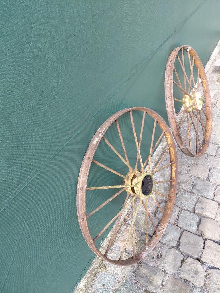 Oud wiel van hooimachine, Ophalen, Overige