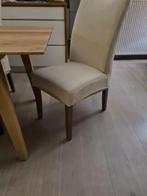 GRATIS! - Witte stoelen met overtrek, Ophalen, Gebruikt, Landelijk, 4 tot 6 stoelen