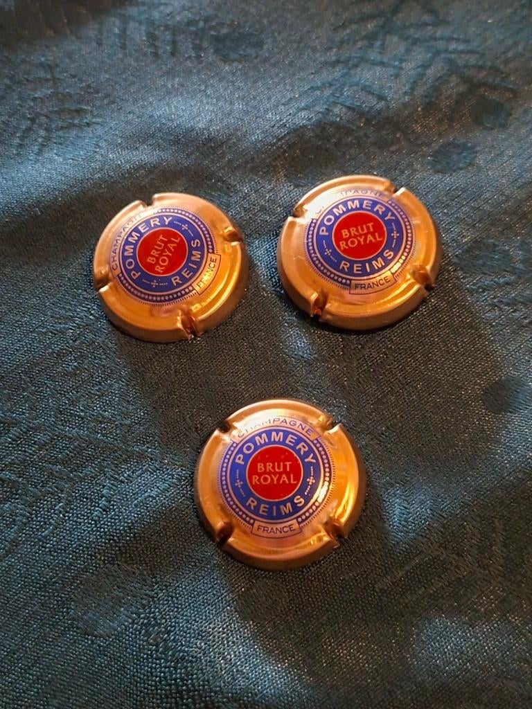 3 champagnecapsules / Pommery / Brut Royal, Ophalen of Verzenden