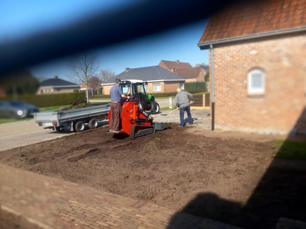 Afgraven grassen ,boomstronken frezen ,grond frezen enz, Ophalen