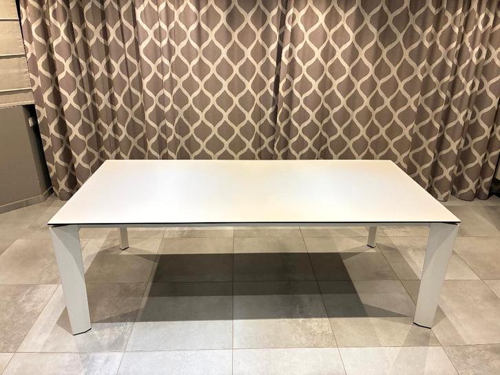 Table à manger moderne, Huis en Inrichting, Tafels | Eettafels, Zo goed als nieuw, 50 tot 100 cm, 200 cm of meer, Vijf personen of meer