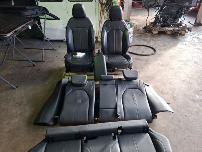 Bekleding Set (compleet) van een Alfa Romeo Stelvio, Auto-onderdelen, Interieur en Bekleding, Alfa Romeo, Gebruikt, 3 maanden garantie