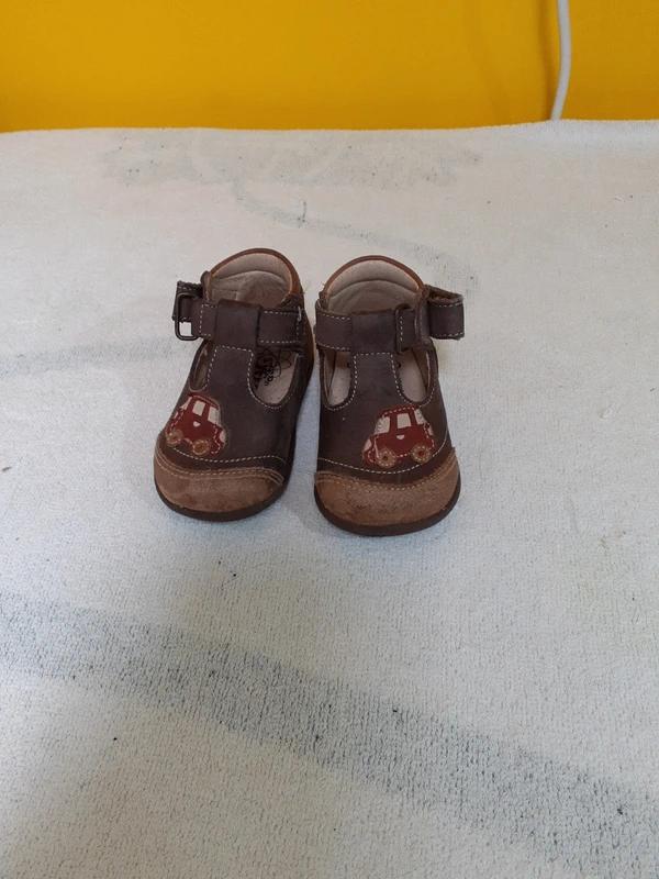 Chaussure bébé pointure 18, Enfants & Bébés, Vêtements de bébé | Chaussures & Chaussettes, Garçon ou Fille, Enlèvement ou Envoi