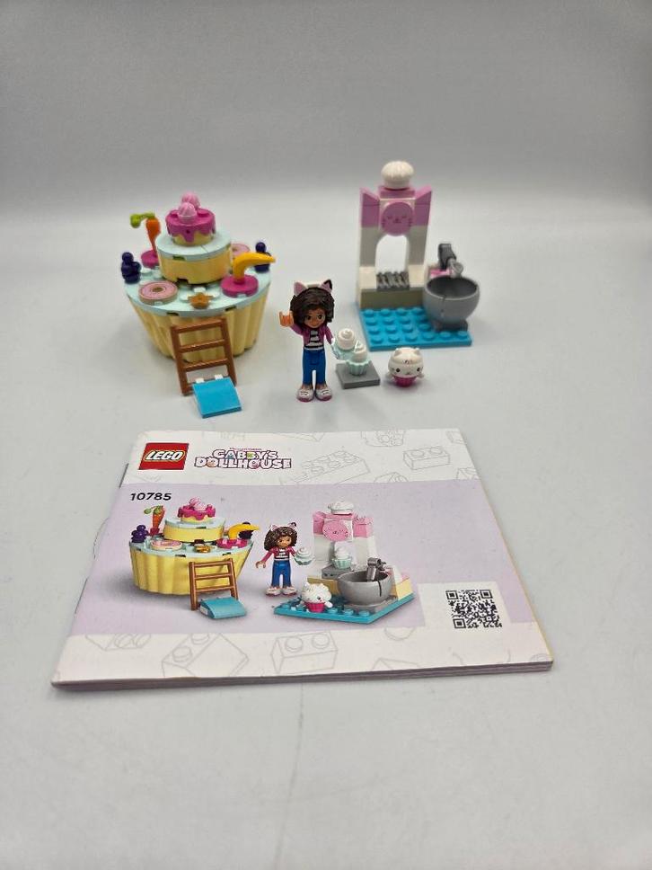 Lego Gabby's Doll House 10785 Bakey with Cakey Fun, Enfants & Bébés, Jouets | Duplo & Lego, Comme neuf, Lego, Ensemble complet
