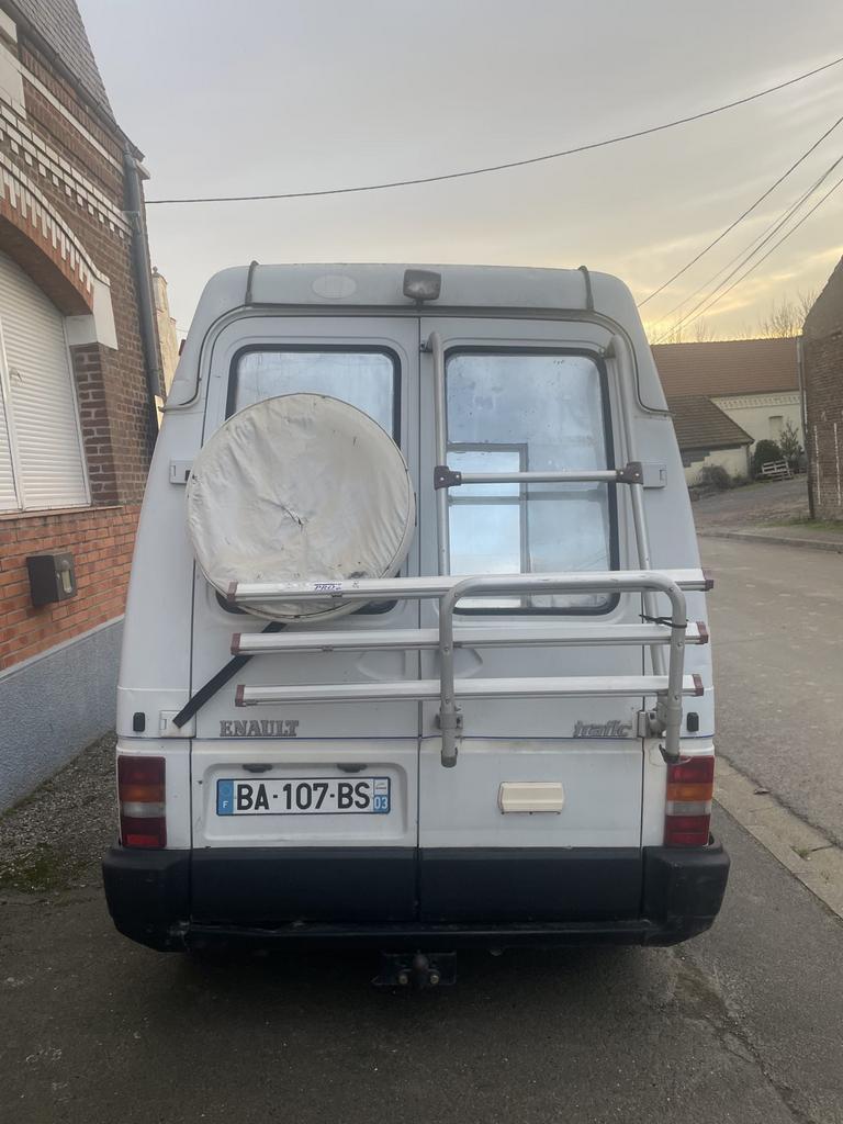 Renault camping car essence gpl, Caravanes & Camping, Camping-cars, Particulier, Essence, Enlèvement