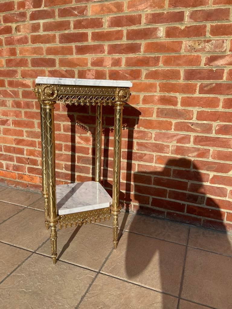 Mooi bijzettafeltje m met 2 marmeren bladen, Ophalen, Minder dan 55 cm, Metaal of Aluminium, Zo goed als nieuw