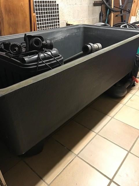 vijver quarantainebak, Ophalen, Zo goed als nieuw, Vijverbak