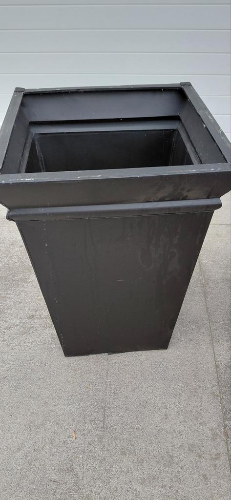 Plantenbak zwart weg wegens verhuis, Tuin en Terras, Bloembakken en Plantenbakken, Vierkant, Ophalen