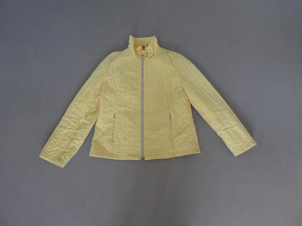 Kort, pastelgeel jasje – maat 42, Kleding | Dames, ConceptUK, Geel, Maat 42/44 (L), Ophalen of Verzenden