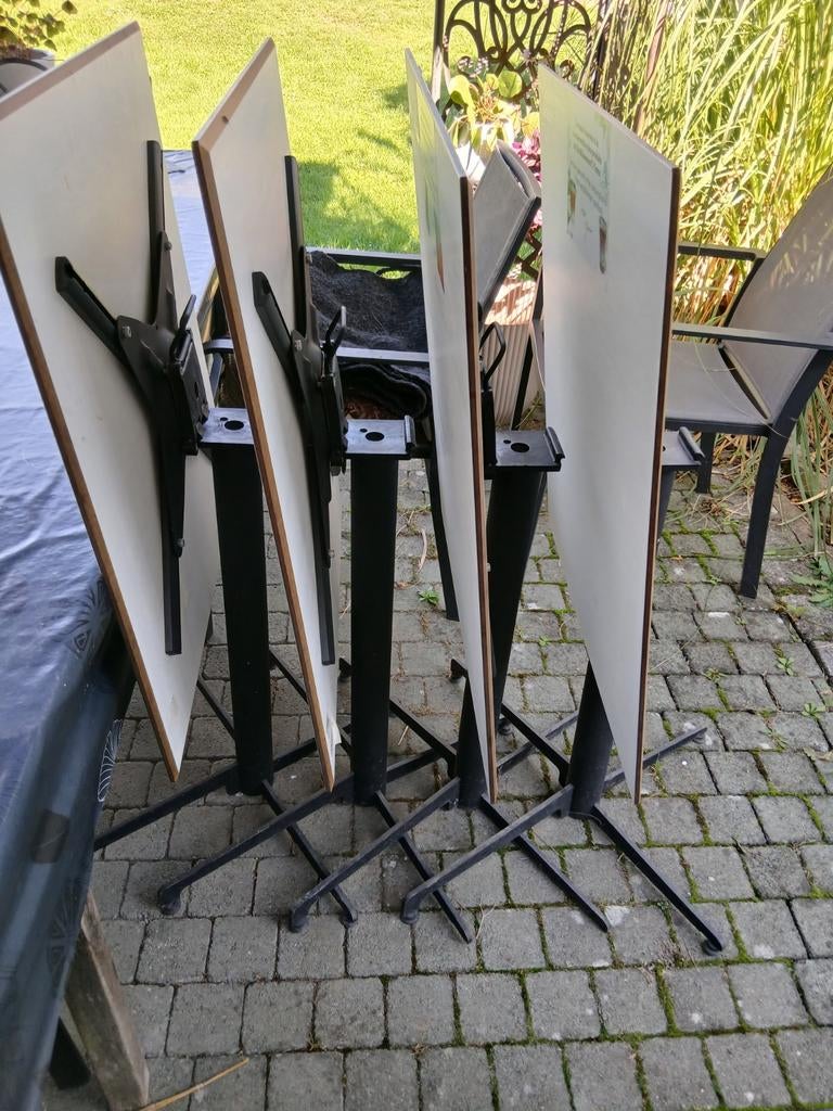 Chaises et tables horeca aluminium/ trespa extérieure., Enlèvement