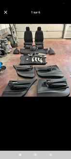 Salon bmw série 1 f20 plus les panneaux des portes et volant