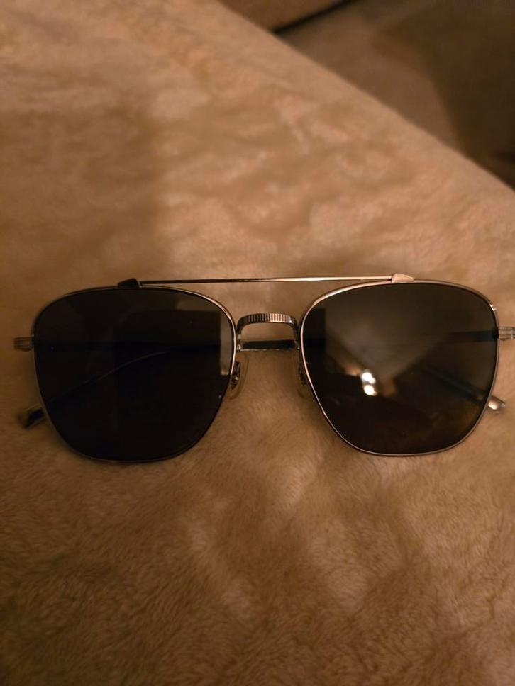 Zonnenbril van merk oliver people. Zwarte glazen., Handtassen en Accessoires, Zonnebrillen en Brillen | Dames, Ophalen