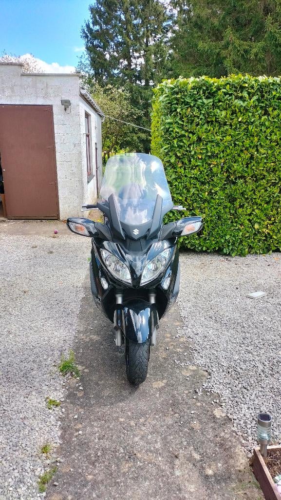 suzuki burgman 650, Motos, Scooter, Occasion, Selle chauffante, 2 cylindres