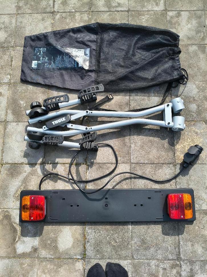 Thule Xpress fietsendrager voor 2 fietsen + verlichtingsbalk, Auto diversen, Fietsendragers, Zo goed als nieuw, Trekhaakdrager