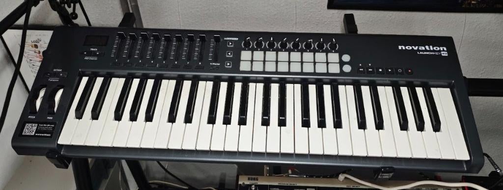 Novation Launchkey 49 MK2 (nieuwstaat), Muziek en Instrumenten, Ophalen, Zo goed als nieuw