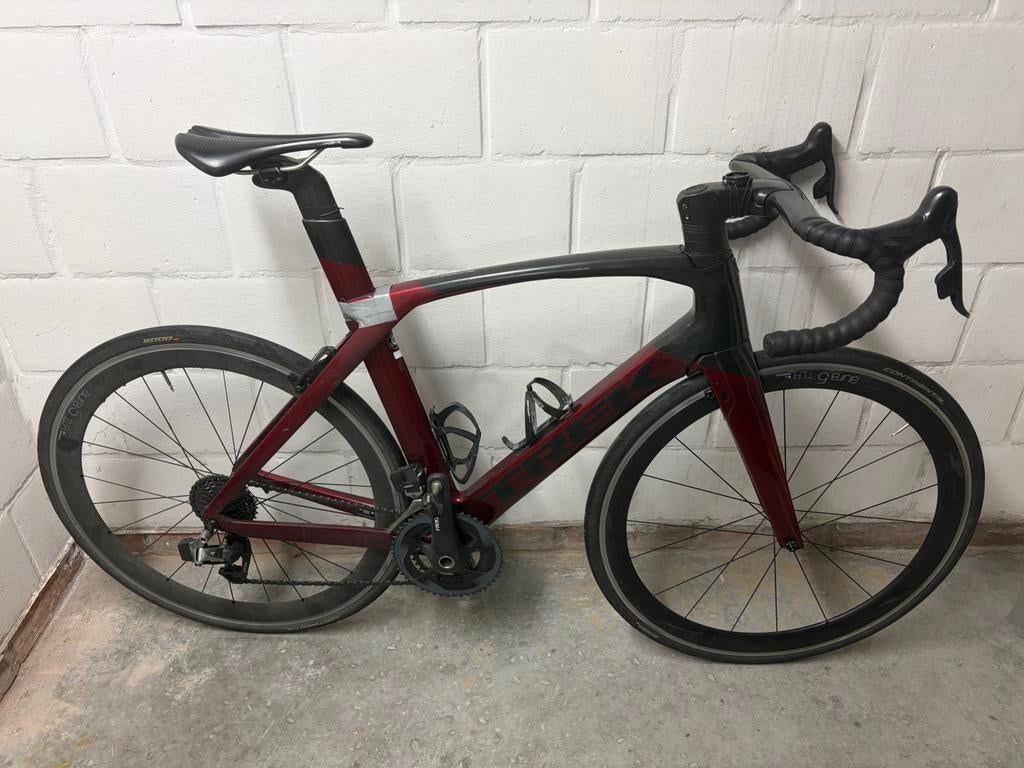 Koersfiets Trek Madone Rood, 28 inch, Gebruikt, Meer dan 20 versnellingen, 53 tot 57 cm