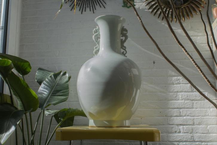 Vase celadon en porcelaine chinoise, style Qianlong, Antiquités & Art, Antiquités | Céramique & Poterie, Enlèvement