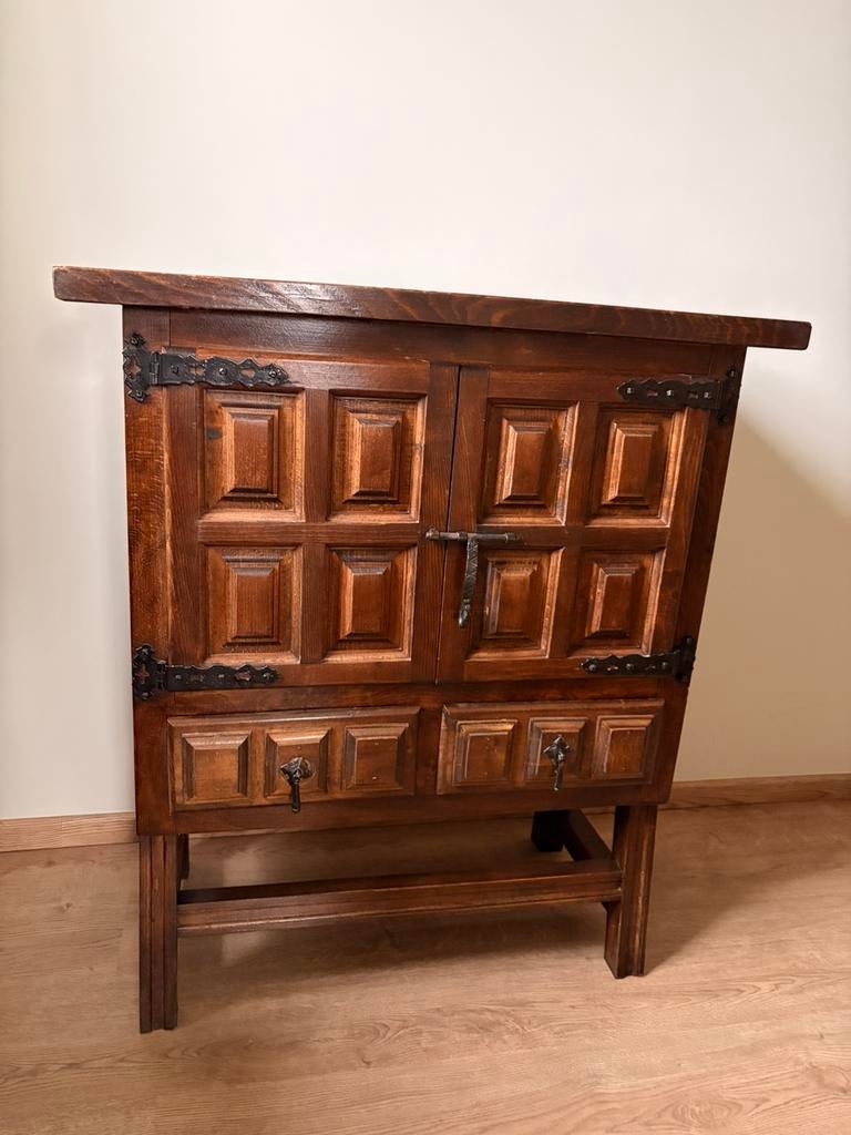 19th caralaan spaans barok brutalischtische commode, Ophalen, Overige materialen, Barok, 100 tot 150 cm
