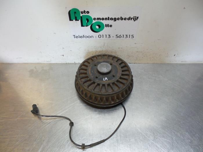 Roulement de roue arrière d'un Renault Clio (Clio 4 12-), Autos : Pièces & Accessoires, Suspension & Châssis, Renault, Utilisé