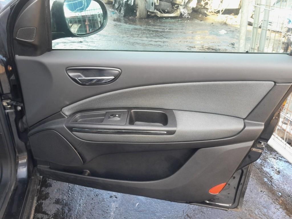 PANNEAU DE PORTE AVANT DROITE Fiat Bravo (198A), Utilisé, Fiat