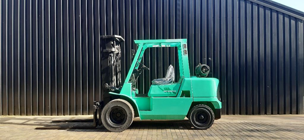 Heftruck Mitsubishi 5 ton LPG/Gas triplexmast 4.75 M., Ophalen, Gebruikt, IJzer