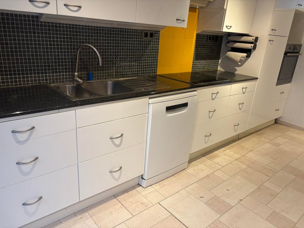 IKEA keuken met vaatwasser - oven - inductiekookplaat, Ophalen, Gebruikt, Wit, Graniet of Steen