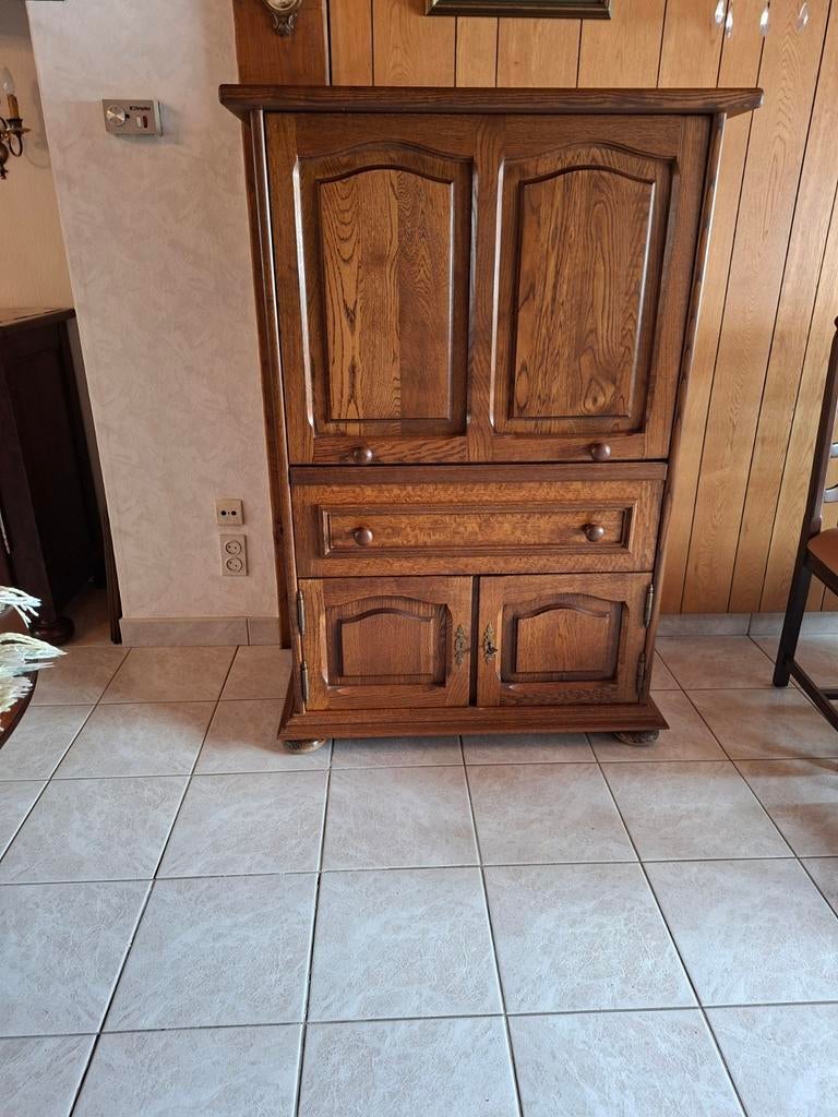 Meuble TV en chêne en bon état, Maison & Meubles, Armoires | Commodes, Enlèvement