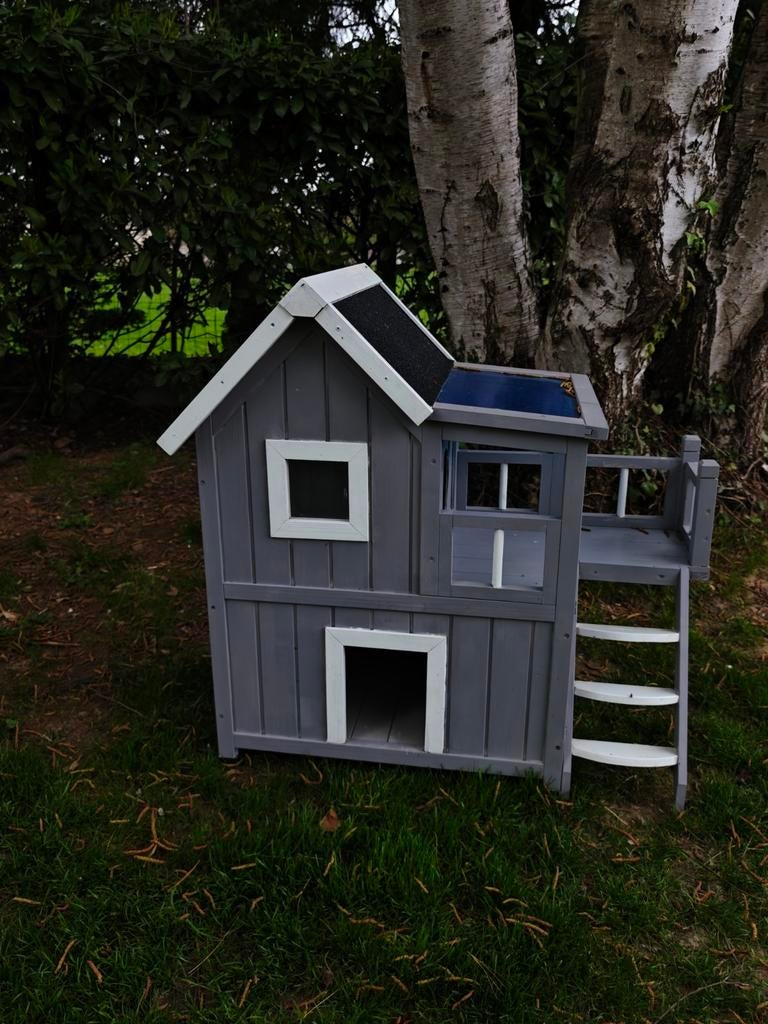 Uniek kattenhuis met 2 verdiepingen – in zeer mooie staat, Ophalen, Zo goed als nieuw