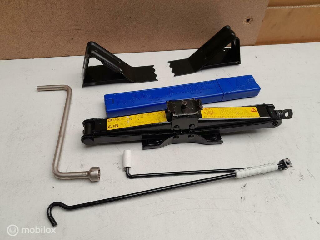 Krik Land Rover Range Rover L322 Vogue en EHBO set, Land Rover, Ophalen of Verzenden, Gebruikt, Land Rover